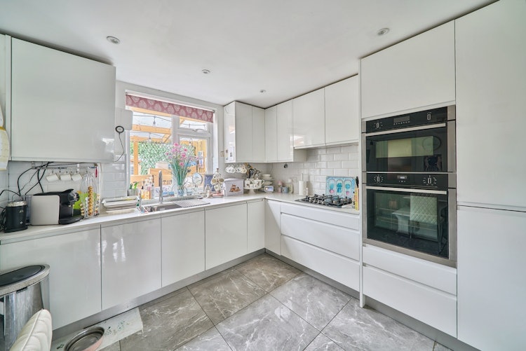3 bedroom semi-detached house
