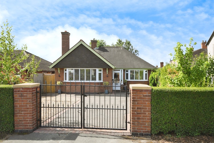 2 bedroom detached bungalow
