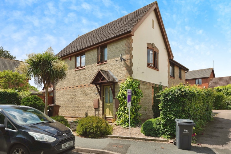 3 bedroom semi-detached house