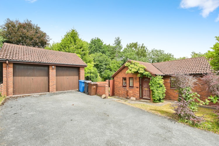 3 bedroom detached bungalow