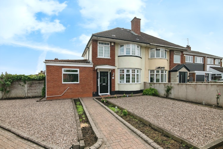 3 bedroom semi-detached house
