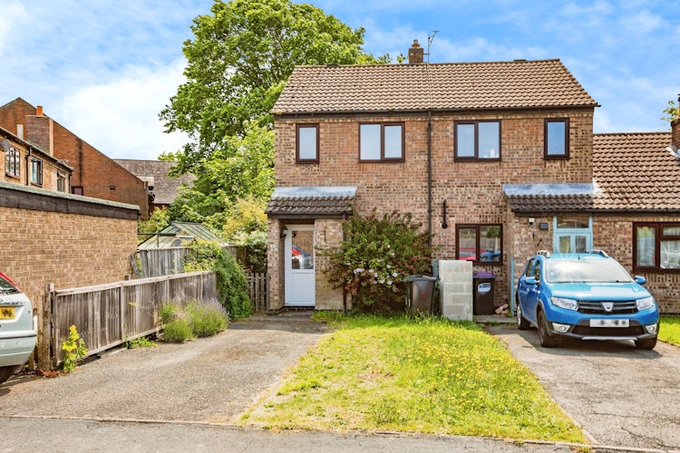 2 bedroom semi-detached house