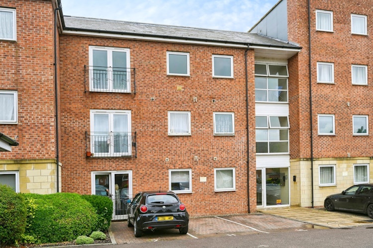 2 bedroom flat
