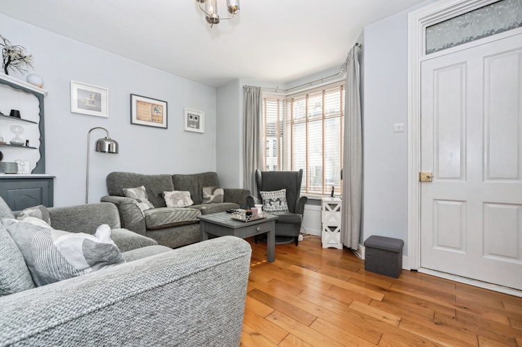 2 bedroom terraced house