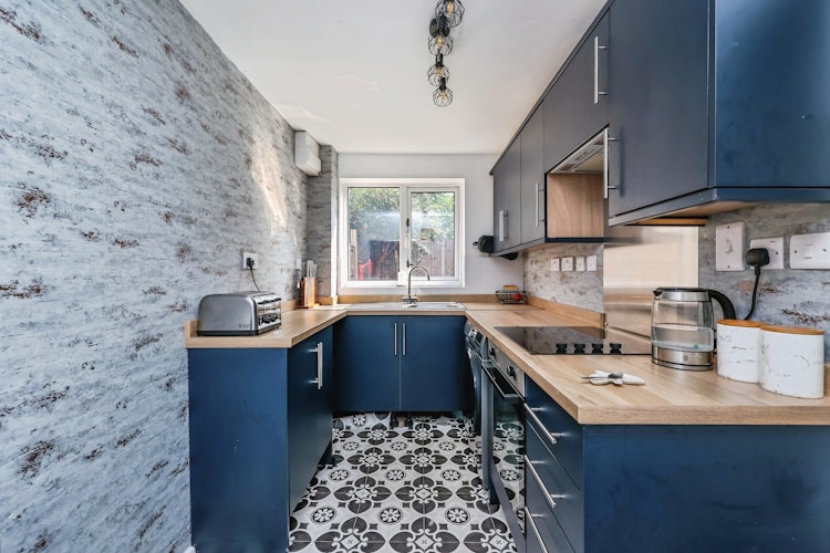 2 bedroom semi-detached house