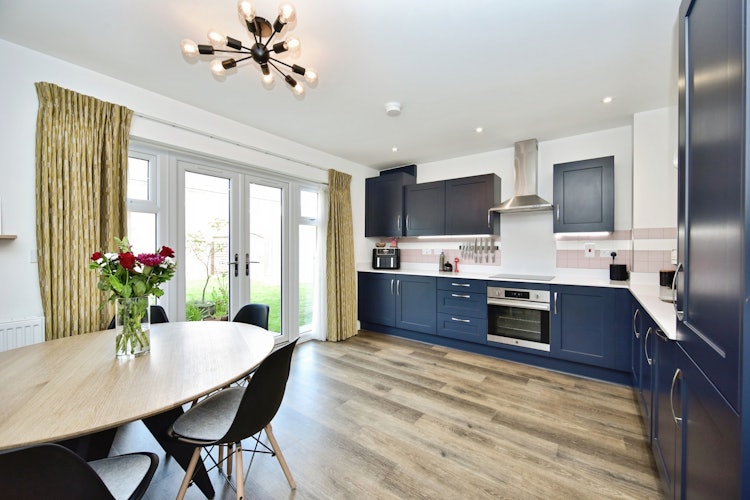 3 bedroom semi-detached house
