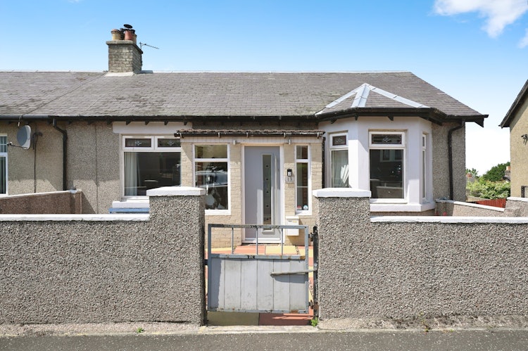 2 bedroom semi-detached bungalow