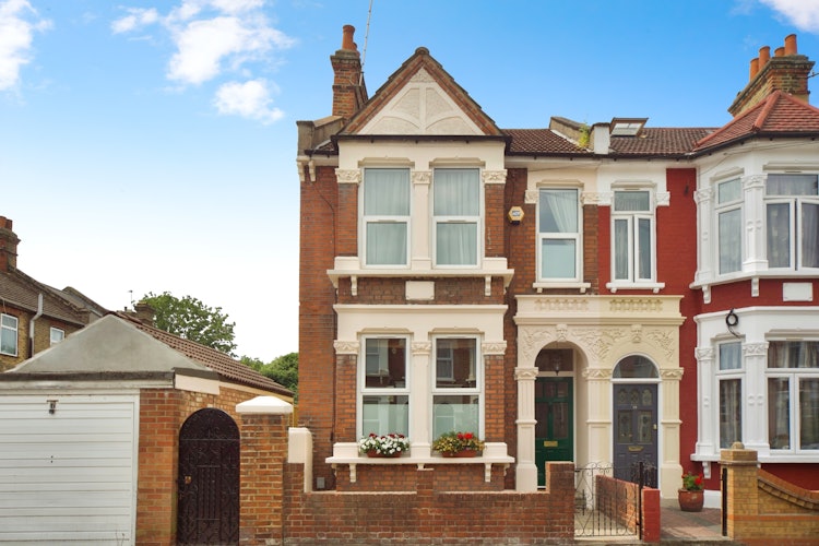 3 bedroom semi-detached house