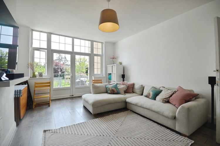 3 bedroom ground floor flat