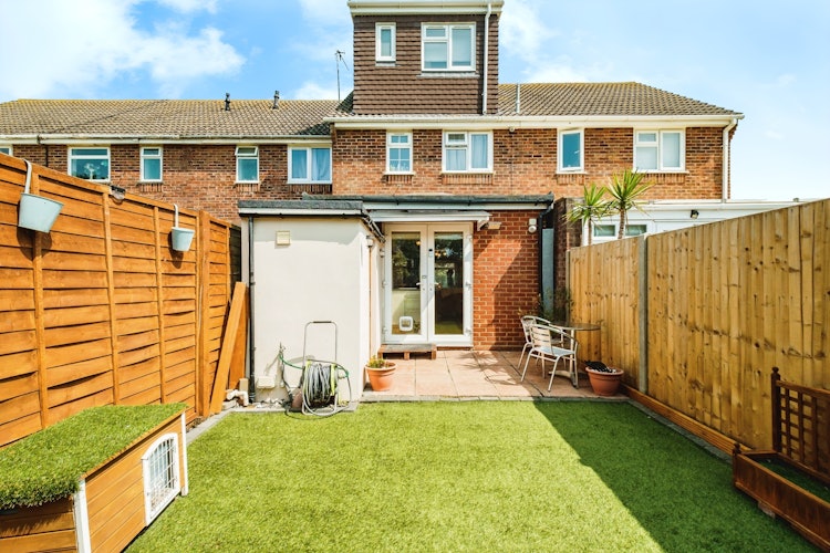 2 bedroom terraced house