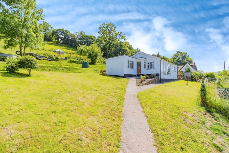 2 bedroom detached bungalow