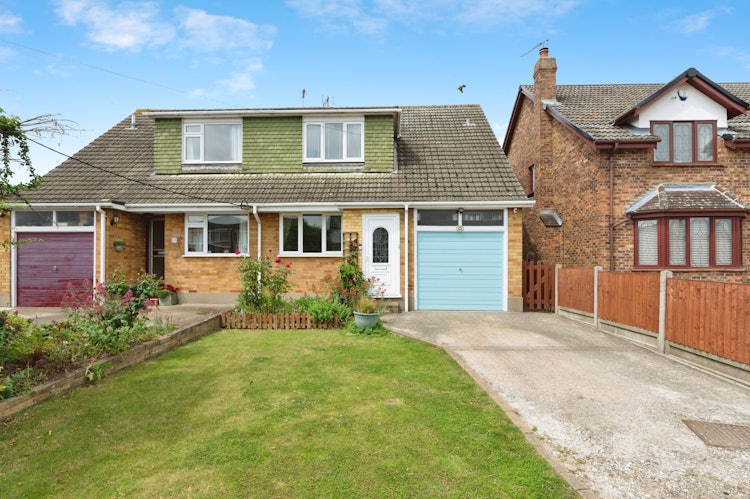 3 bedroom semi-detached house