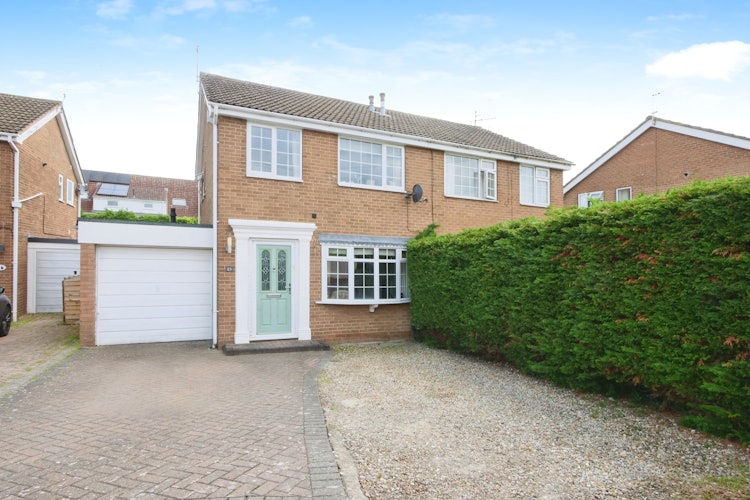 3 bedroom semi-detached house