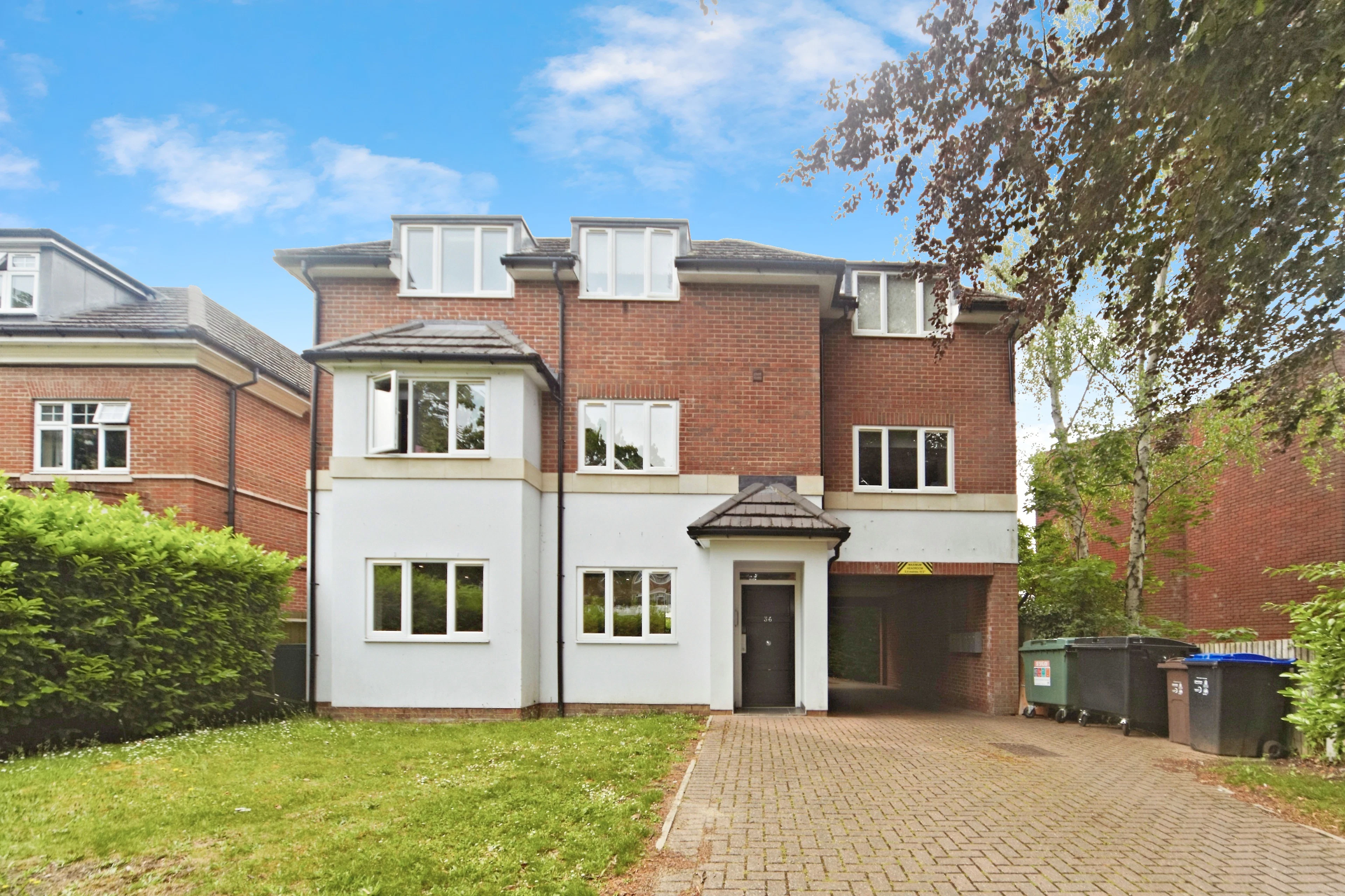 Albion Road, Sutton