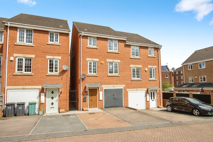 4 bedroom semi-detached house