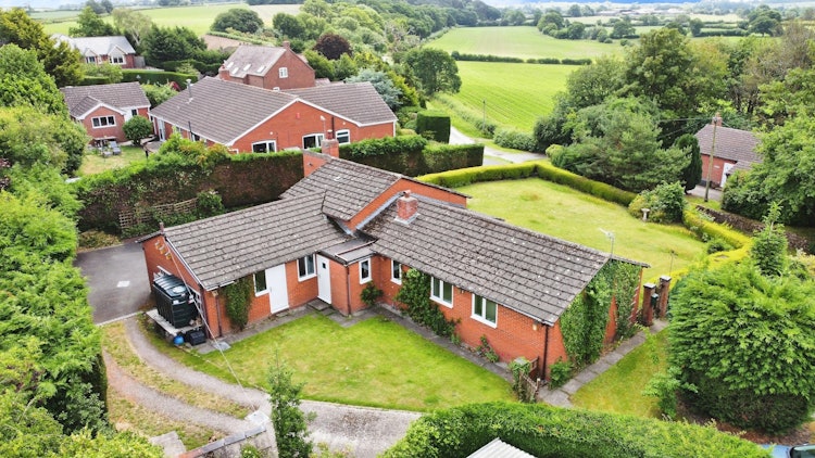 4 bedroom detached bungalow