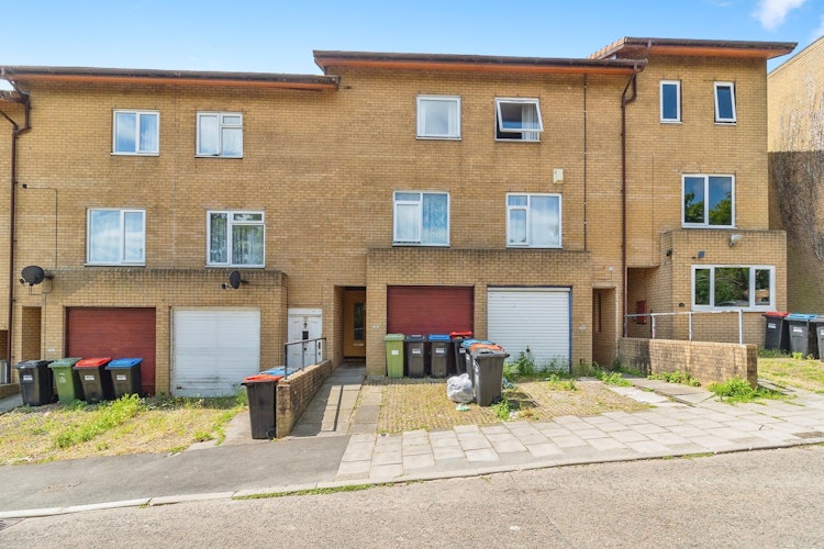4 bedroom town house