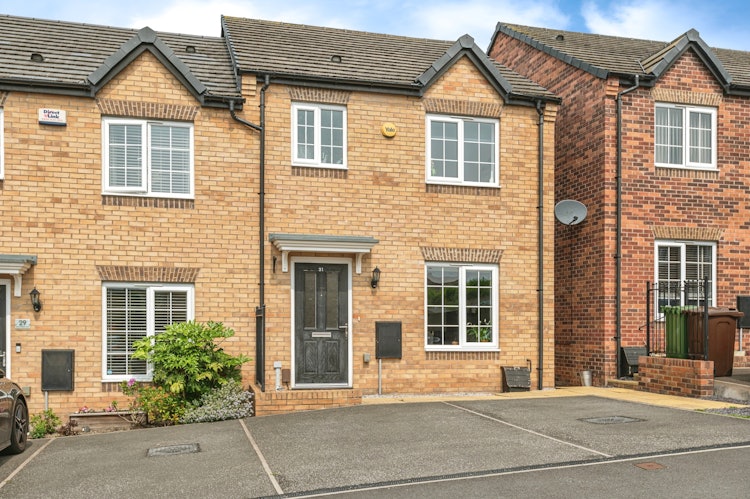 3 bedroom town house