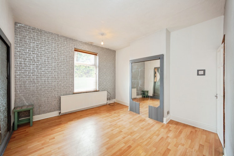 2 bedroom terraced house