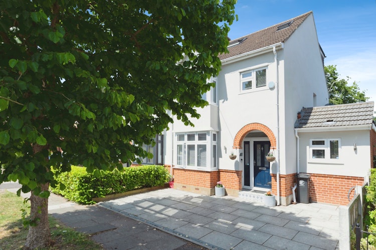 4 bedroom semi-detached house
