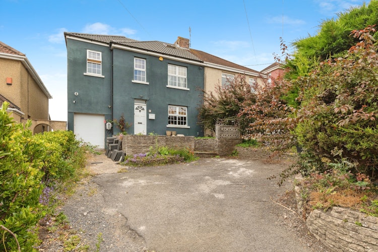 5 bedroom semi-detached house