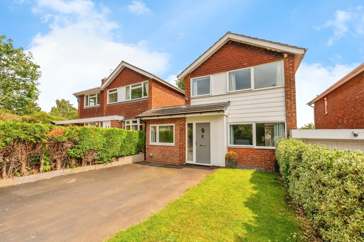 3 bedroom link detached house