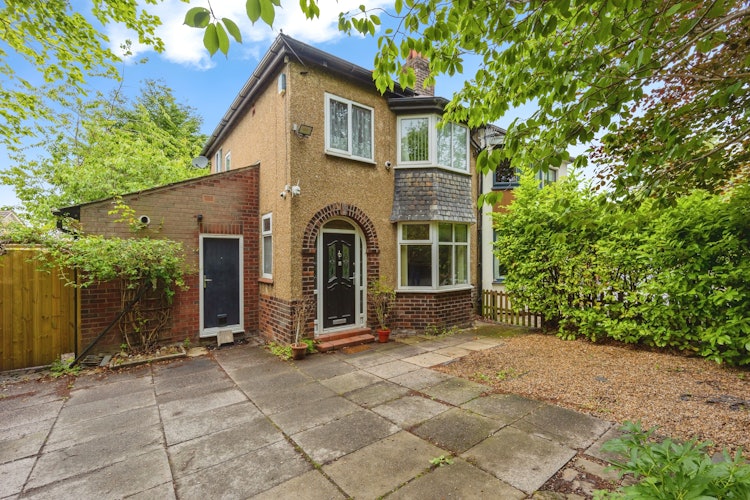 3 bedroom semi-detached house