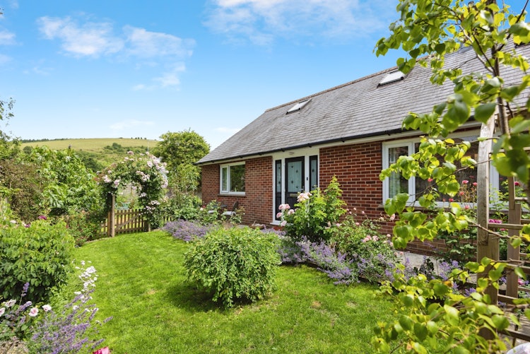 3 bedroom detached bungalow