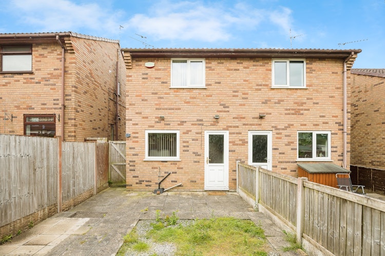 2 bedroom semi-detached house