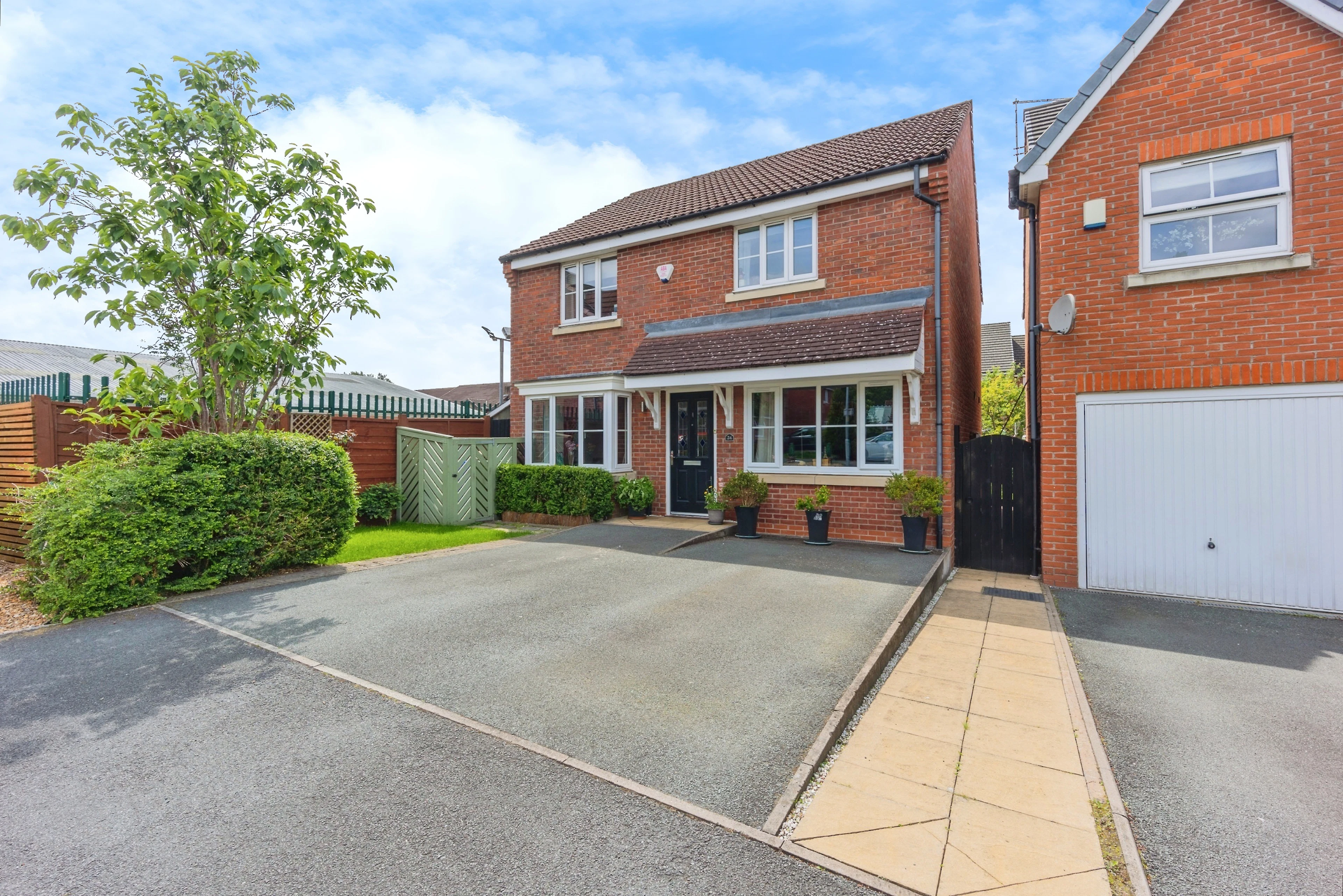Everest Close, Dukinfield