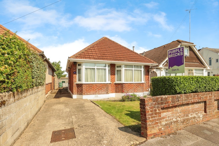3 bedroom detached bungalow