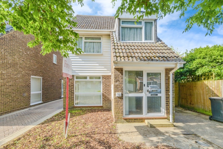 3 bedroom detached house
