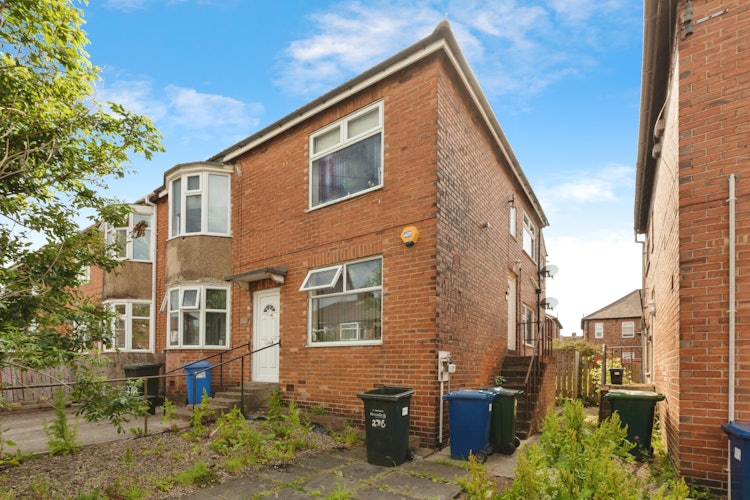 3 bedroom maisonette