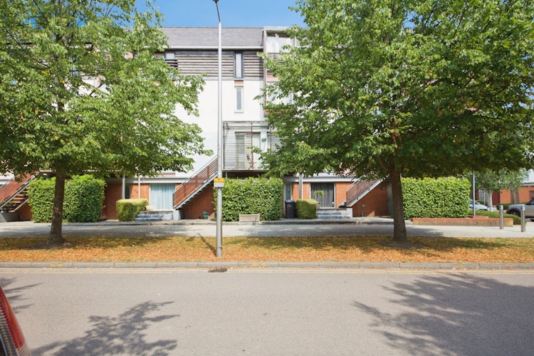 4 bedroom terraced house