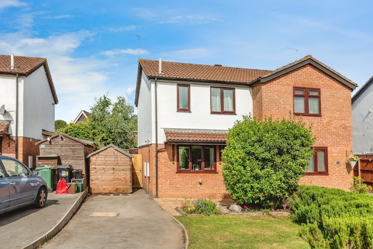 2 bedroom semi-detached house