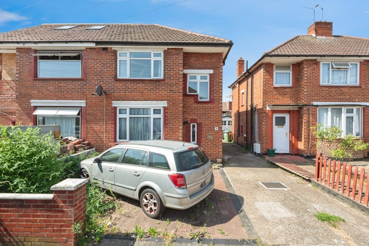 3 bedroom semi-detached house