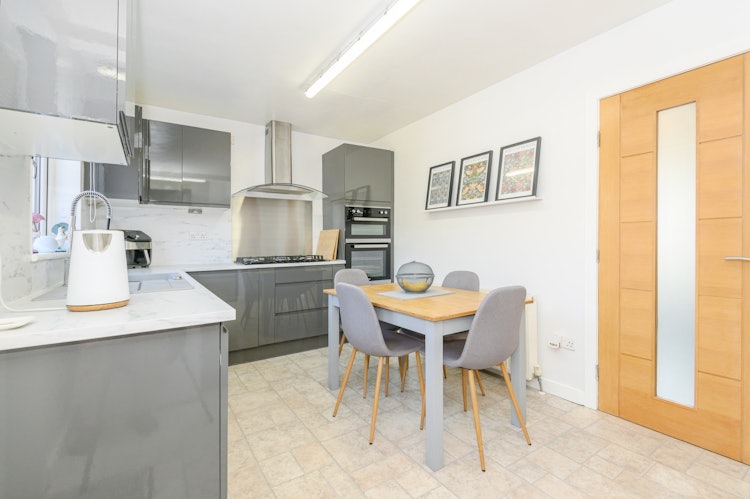 3 bedroom semi-detached house