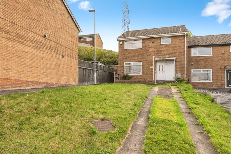 3 bedroom end of terrace house