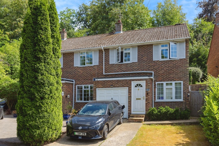 3 bedroom semi-detached house