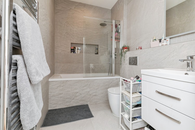 2 bedroom flat