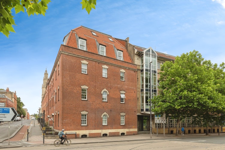 2 bedroom flat