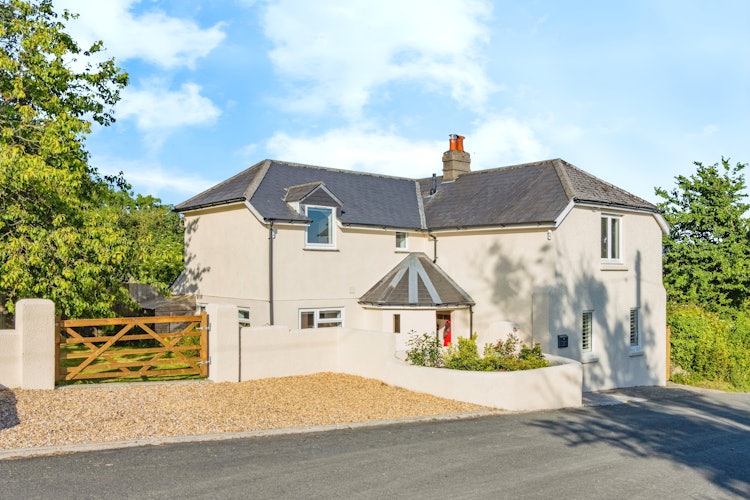 4 bedroom detached house