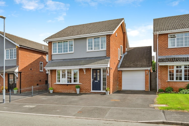4 bedroom detached house