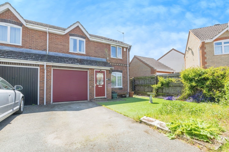 3 bedroom semi-detached house