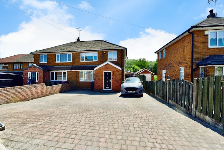 4 bedroom semi-detached house