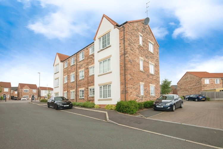 2 bedroom ground floor flat