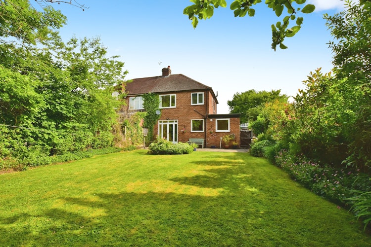 3 bedroom semi-detached house