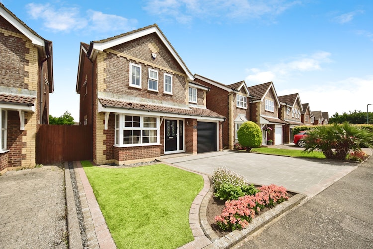 4 bedroom detached house