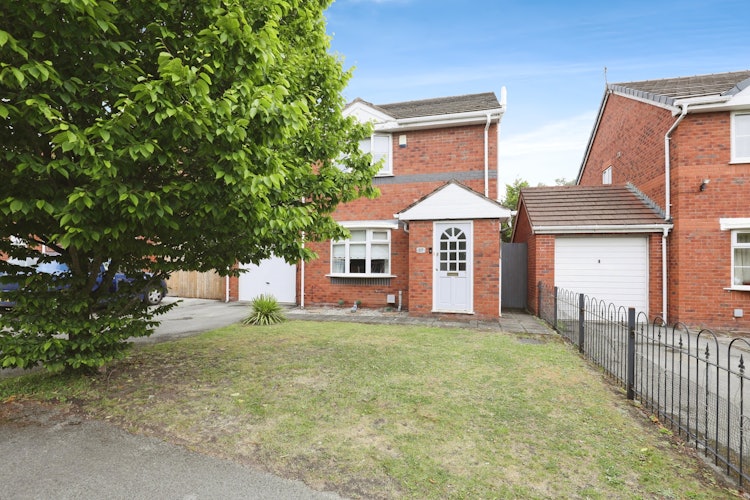 3 bedroom detached house
