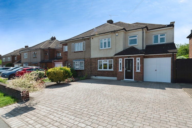 5 bedroom semi-detached house